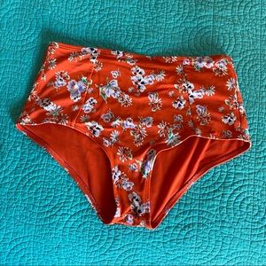 Roxy high waisted swim bottom size M super cute!
